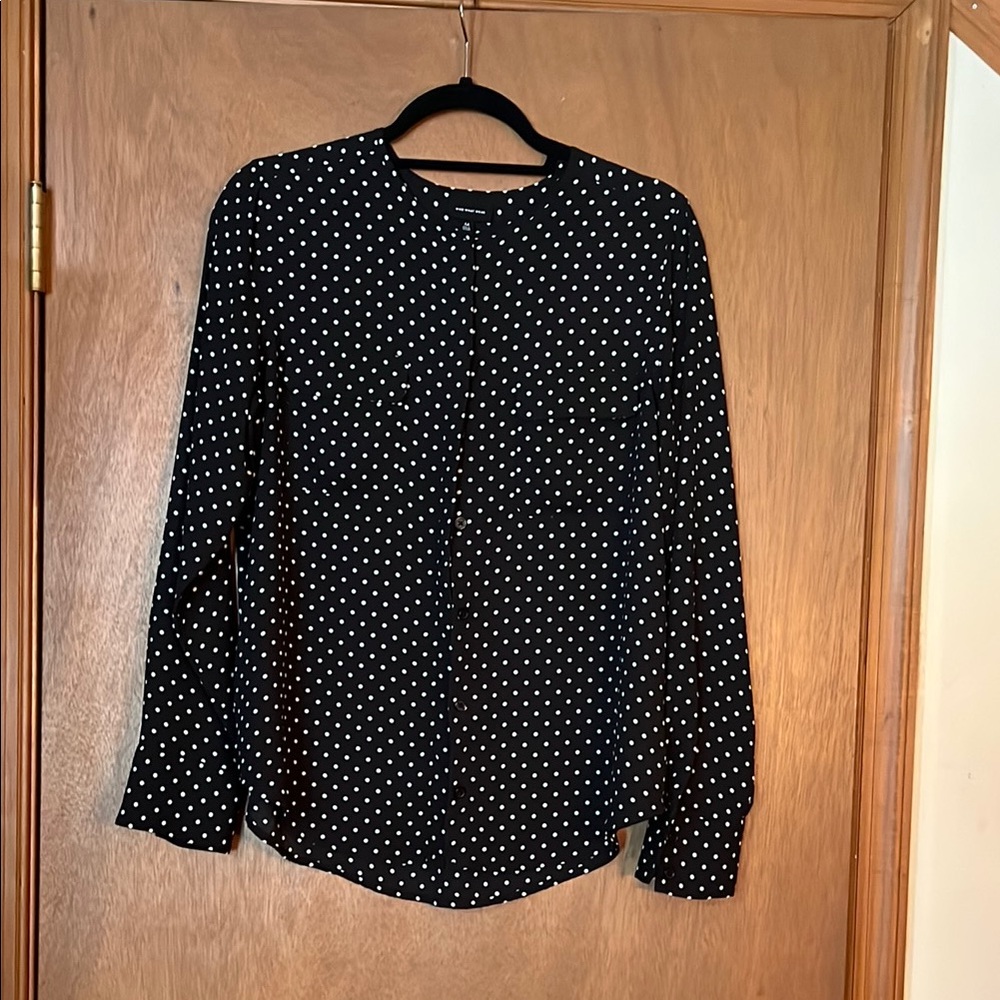 Go with the flow, casual or dressy polkadot button down the front top